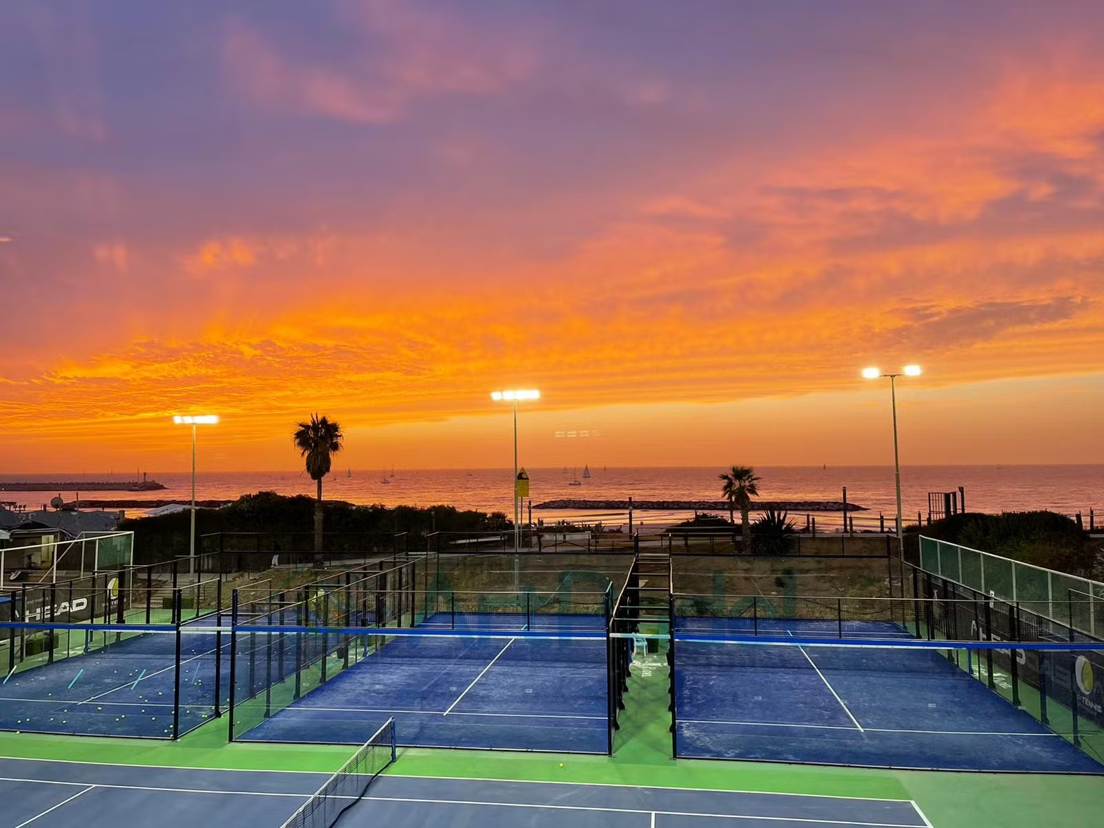 Padel vs Tennis - What's the Difference? | CORTA Padel